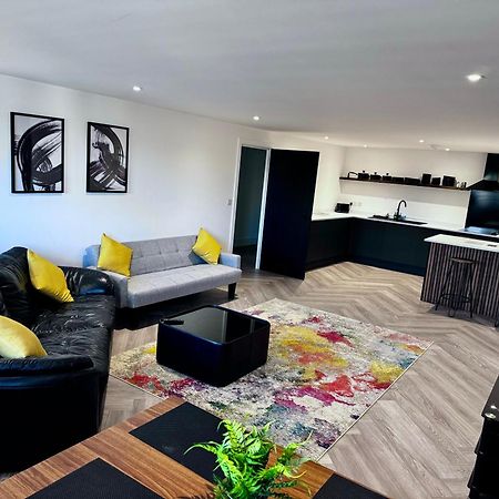 New 2 Bed Apartment In Royston High St Kültér fotó