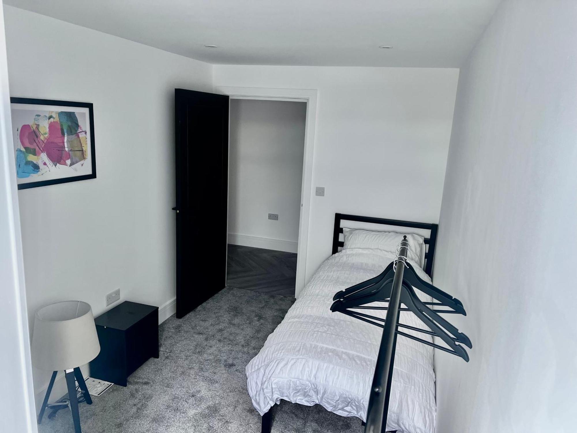 New 2 Bed Apartment In Royston High St Kültér fotó