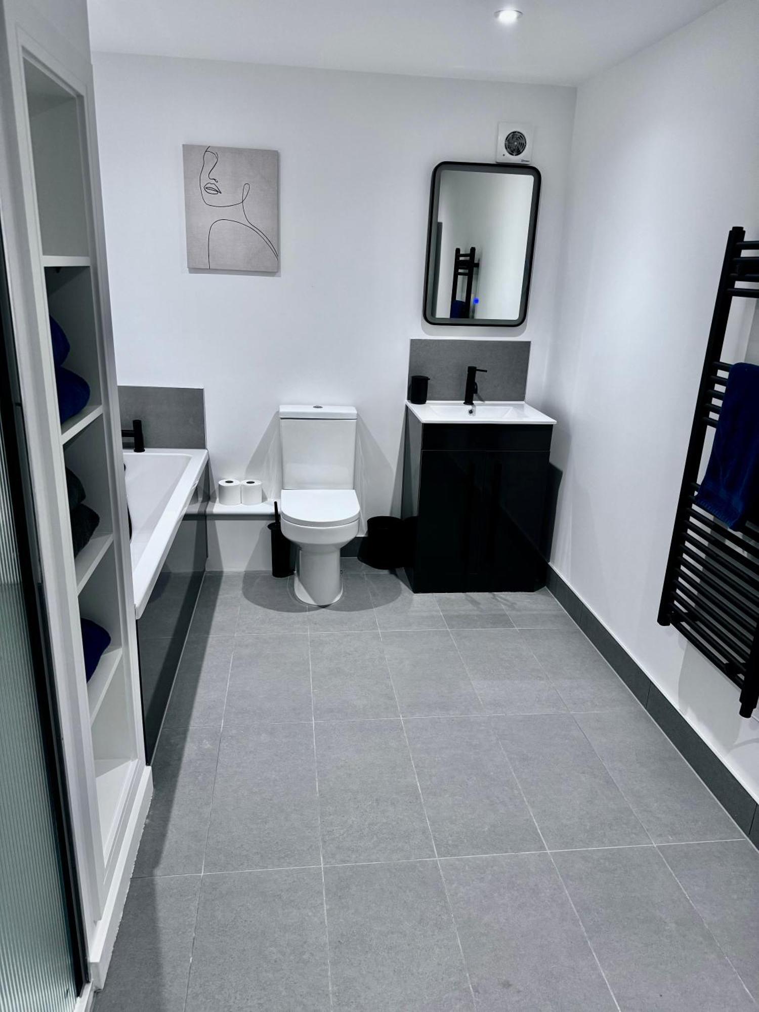 New 2 Bed Apartment In Royston High St Kültér fotó